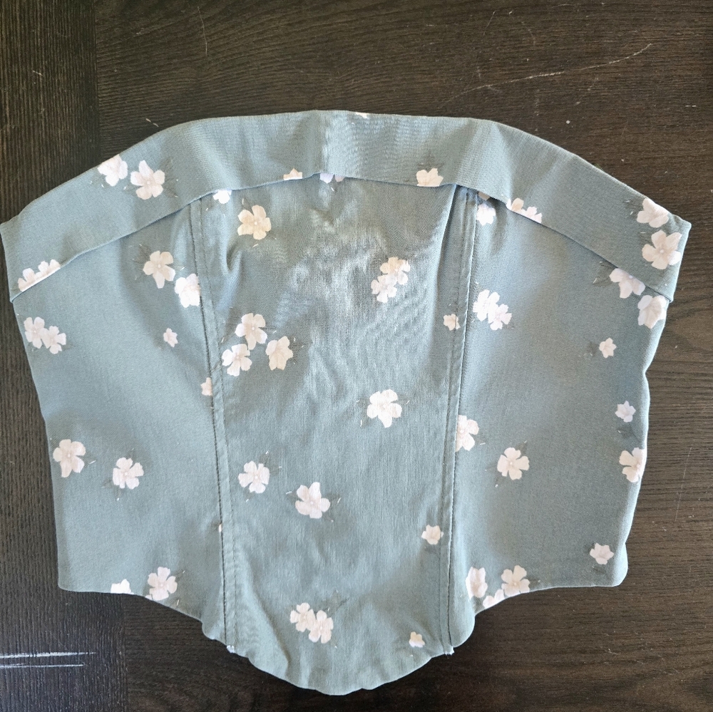 SUPRE Green Floral Crop Top
